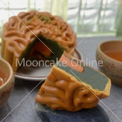 单黄绿茶 Green Tea Lotus Paste Mooncake with 1 Yolk